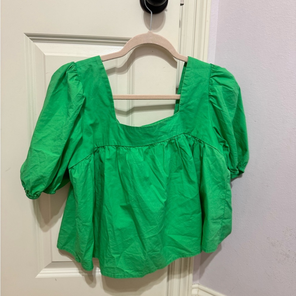 DAY+MOON Green Puff Sleeve Crop Blouse